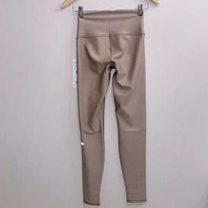 Alo yoga High-Waist Airlift Legging